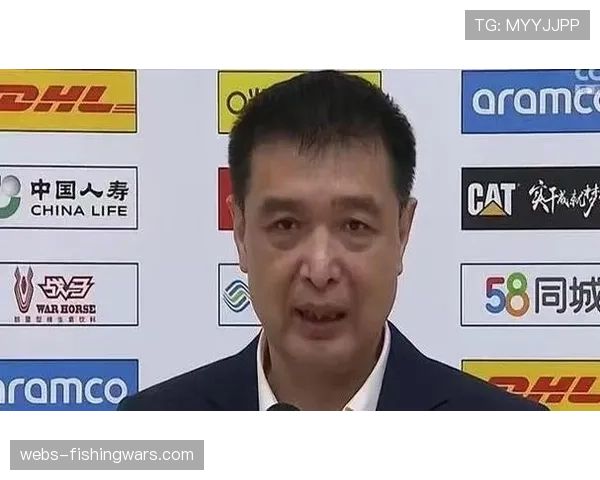 特写:北控主帅闵鹿蕾在最后两分钟连续叫出三次暂停布置战术 特写:北控主帅闵鹿蕾在最后两分钟连续叫出三次暂停布置战术